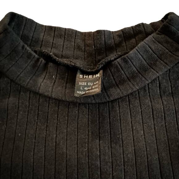 SHEIN Pre-Owned Faded Black Lettuce Trim Crew Neck T-Shirt Sz L - Picture 6 of 6